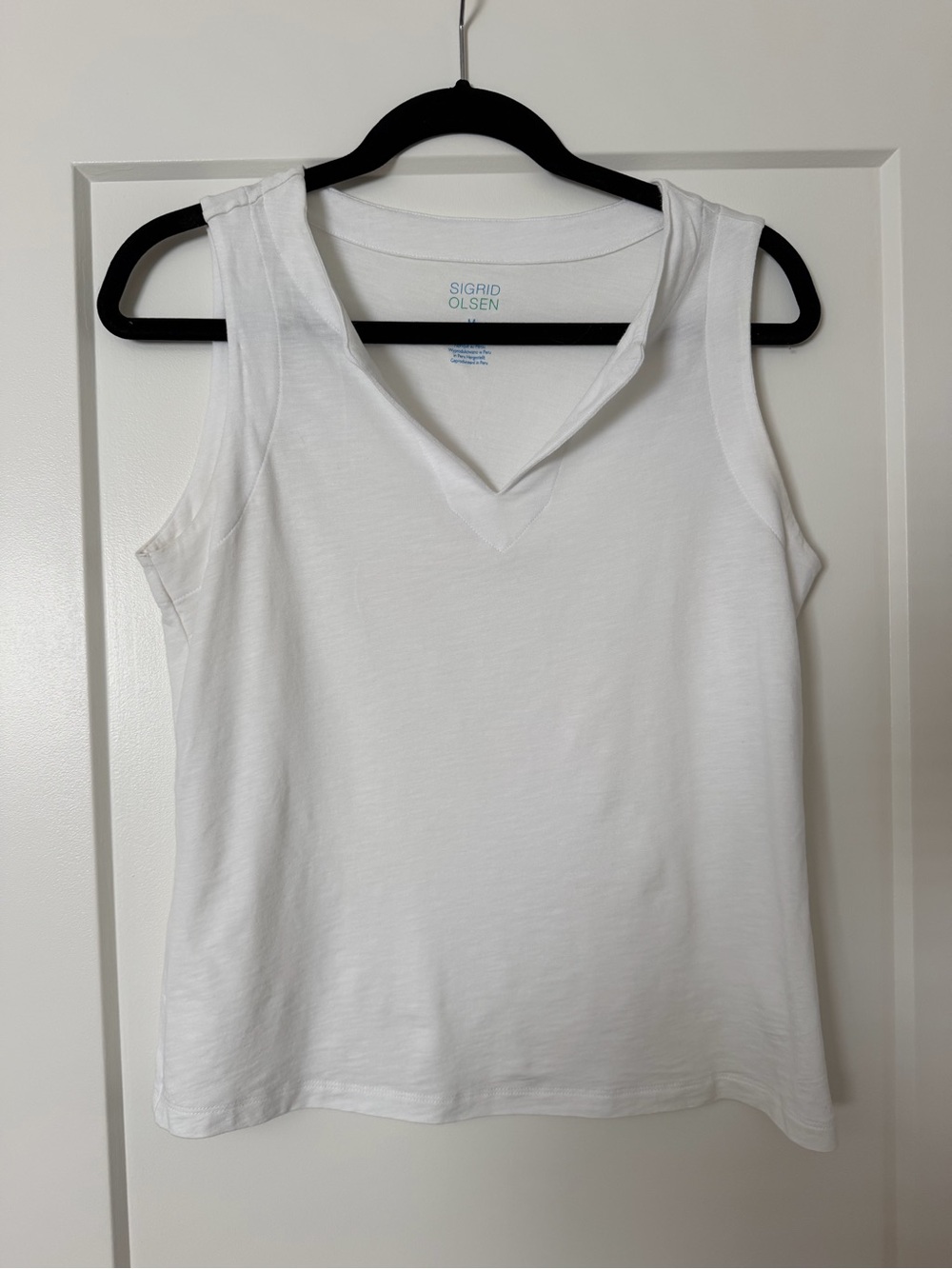 Sigrid Olsen Classic White V-Notch Tank